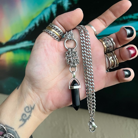 Handmade maille necklace with black obsidian bullet charm boho celtic goth - Picture 5 of 9